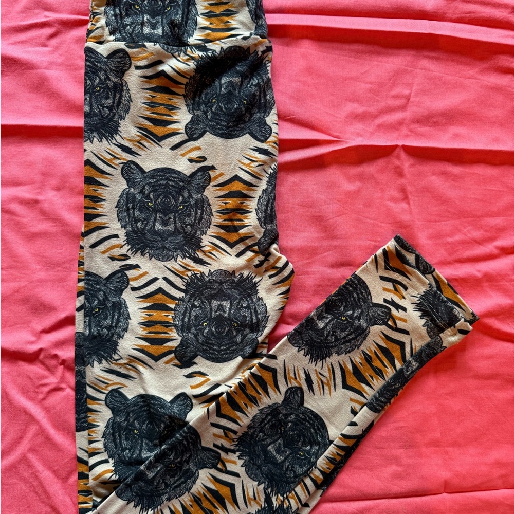 Lularoe rare tiger print OS